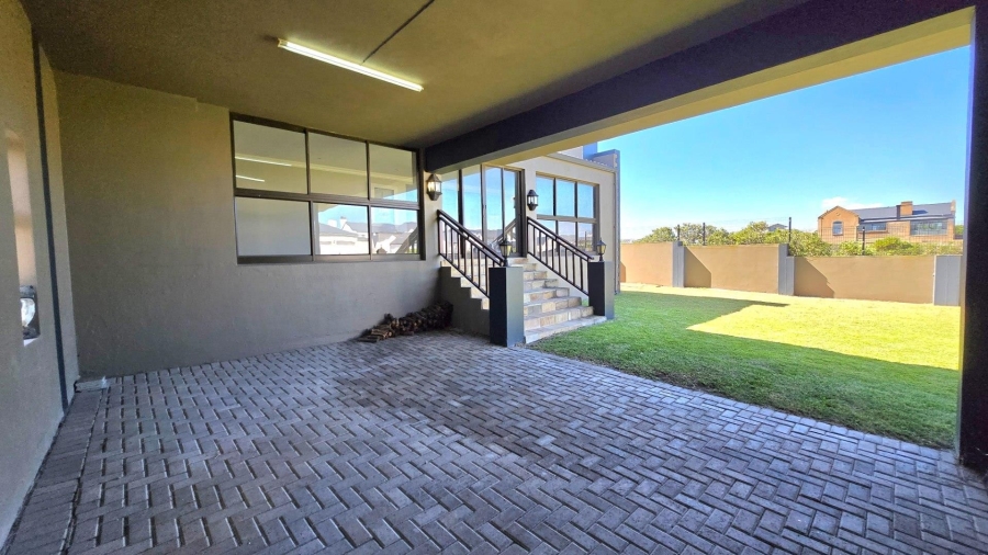 4 Bedroom Property for Sale in Kleinbaai Western Cape